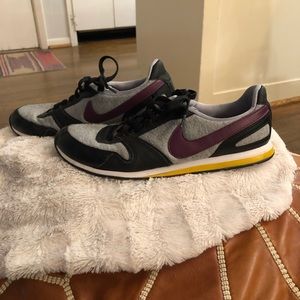 Nike Eclipse Classic Retro Running Shoes 8